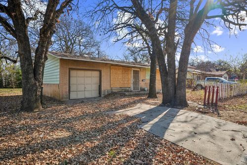 5801 Frisco Avenue, Forest Hill, TX, 76119 | Card Image