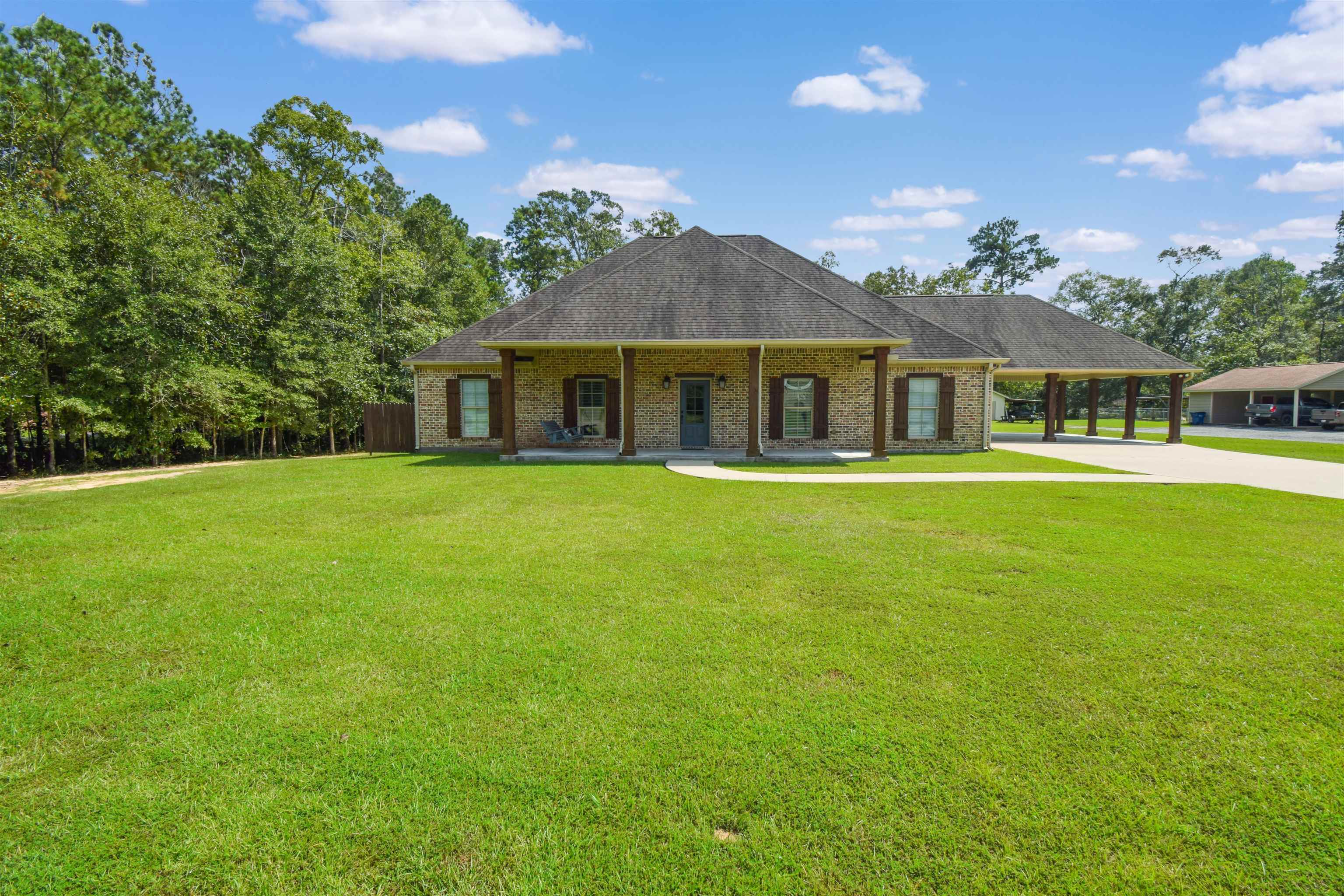 Sherwood Trl, Silsbee, TX 77656