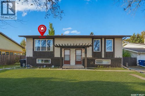 837 Kingsmere Blvd, Saskatoon, SK, S7J4C4 | Card Image