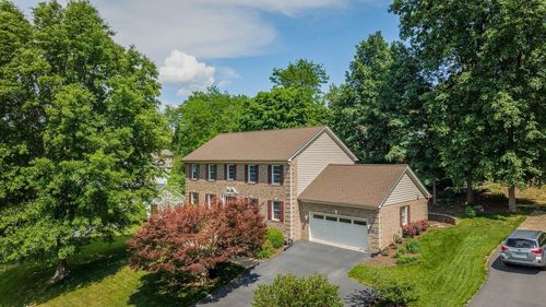 760 Confederacy Dr, PENN LAIRD, VA, 22846-9637 | Card Image
