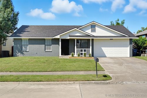 2804 S 125th East Ave, Tulsa, OK, 74129-8218 | Card Image