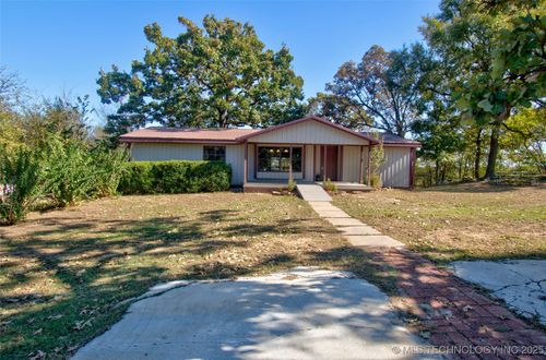 427650 E 1068 Rd, Checotah, OK, 74426-7100 | Card Image