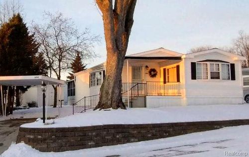 604 Juniper Ct, Jonesville, MI, 49250-9457 | Card Image