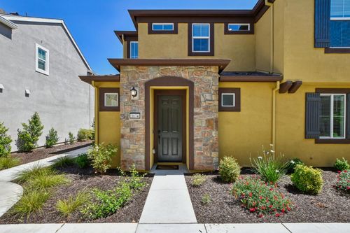 1674 Richie Ln, Woodland, CA, 95776-6728 | Card Image