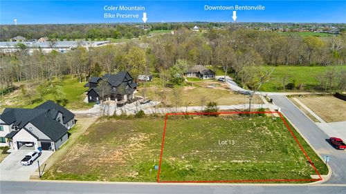 307 Sw Autumn Hills Rd, Bentonville, AR, 72712-7103 | Card Image