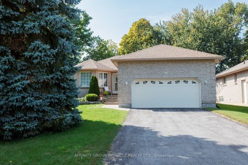 16 Hillview Dr, Bobcaygeon, ON, K0M1A0 | Card Image