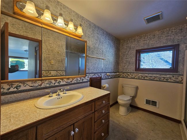 There is only one sink but has plenty of room for a second one. | Image 18