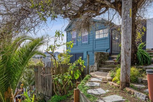 360 Bradford St, San Francisco, CA, 94110-6203 | Card Image