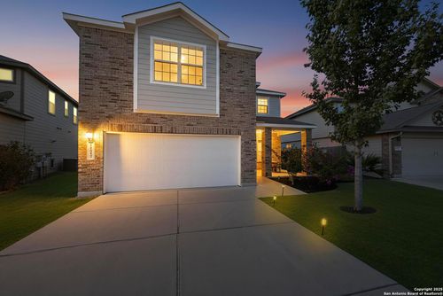 11527 Tiger Woods, San Antonio, TX, 78221-3252 | Card Image