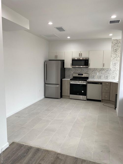 201 17th Ave, Bayside, NY, 11360 | Card Image