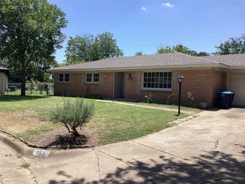 155 Chateau Dr, Fort Worth, TX, 76134-4603 | Card Image