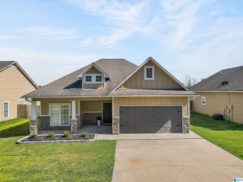 201 Bonnieville Dr, CALERA, AL, 35040-3647 | Card Image