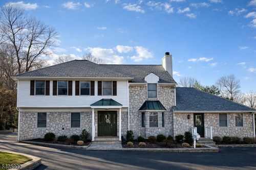 91 Eagle Rock Ave, Roseland, NJ, 07068-1323 | Card Image