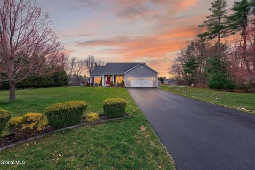16 Woodland Dr, Castleton On Hudson, NY, 12033-3133 | Card Image