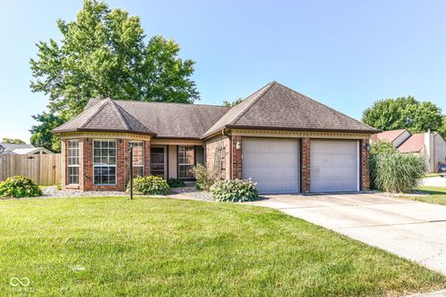 7701 Raleigh Ln, Fishers, IN, 46038-1961 | Card Image