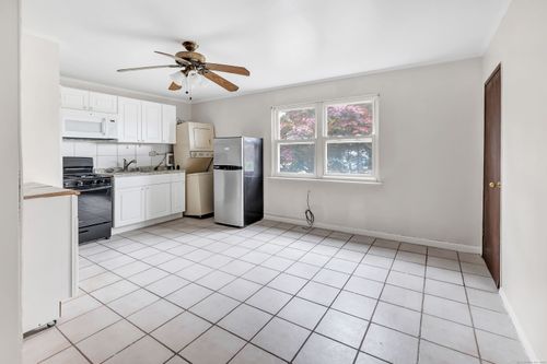 397 D Building 3 Granfield Avenue, Bridgeport, CT, 06610 | Card Image