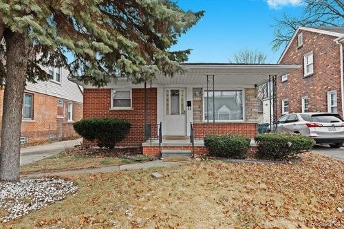 673 Winchester Ave, Lincoln Park, MI, 48146-3167 | Card Image
