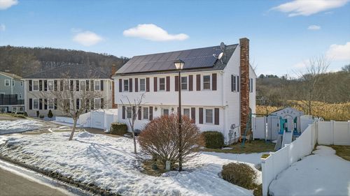 31 Rainbow Dr, Haverhill, MA, 01835-6979 | Card Image