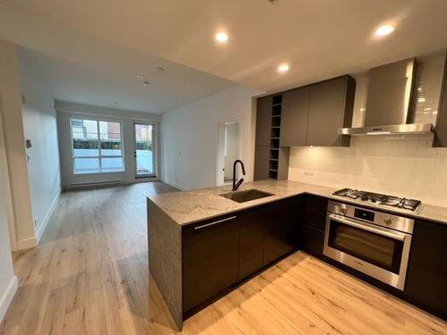 223-3131 Murray St, Port Moody, BC, V3H0L9 | Card Image