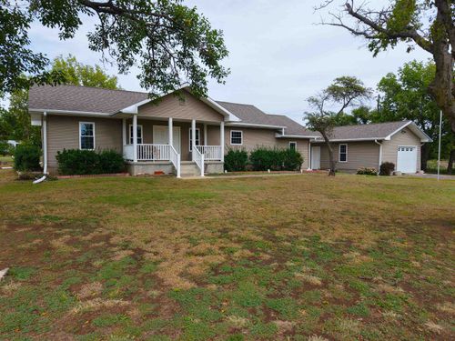 1912 Frontier Rd, Bennington, KS, 67422-9062 | Card Image