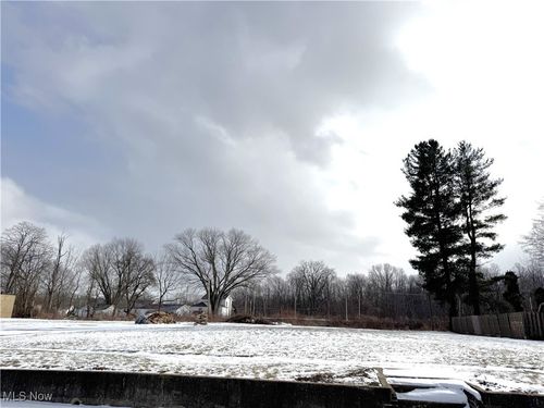 611 N Canal St, Newton Falls, OH, 44444-1314 | Card Image