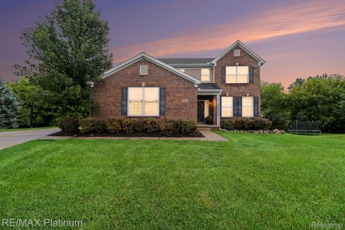 57275 Waterway Ct, New Hudson, MI, 48165-8094 | Card Image