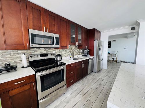 apt-1001-18031 Biscayne Blvd, Aventura, FL, 33160-5246 | Card Image