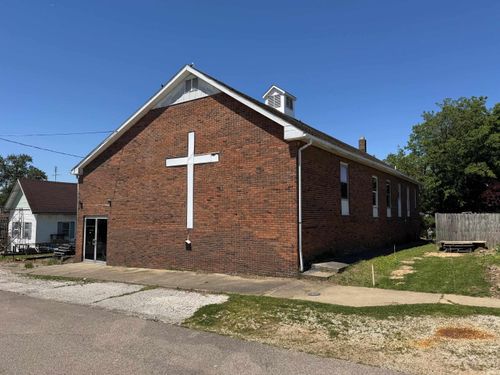 105 S 5th St, Francisco, IN, 47649-8000 | Card Image