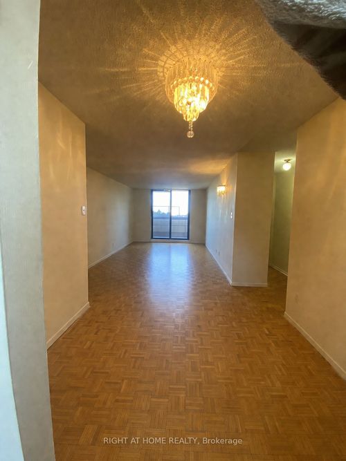 811-4673 Jane St, North York, ON, M3N2L1 | Card Image