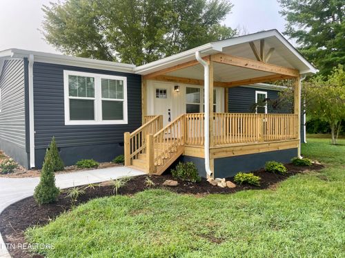 1320 W Beaver Creek Dr, Powell, TN, 37849-4429 | Card Image