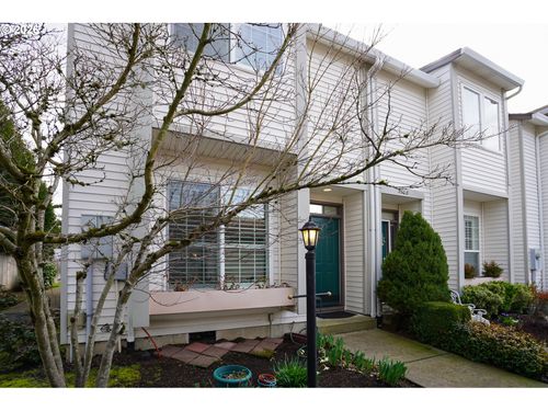 9348 Sw Sutton Pl, Tigard, OR, 97223 | Card Image