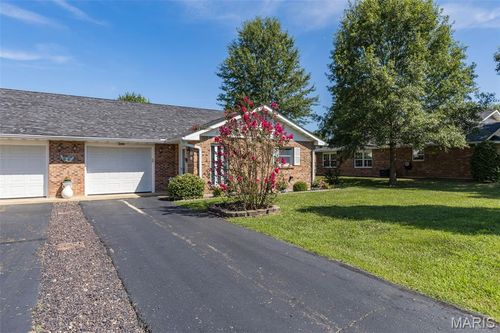 308 W Green Tree Ln, Farmington, MO, 63640-7647 | Card Image