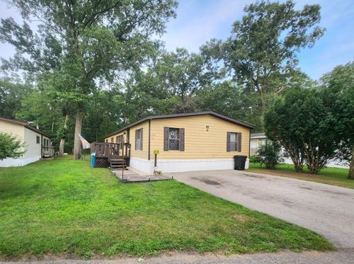 2408 Oak St, Twin Lake, MI, 49457-9284 | Card Image