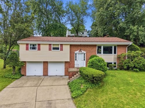 8244 Coach Ct, Allison Park, PA, 15101-3324 | Card Image