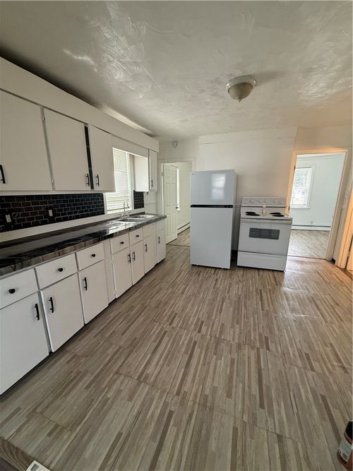 98 Northrup Avenue, Providence, RI, 02904 | Card Image