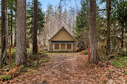 380 N Duckabush Dr E, Hoodsport, WA, 98548-9799 | Card Image