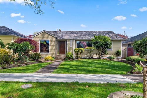 1332 22nd Ave, Longview, WA, 98632-2826 | Card Image