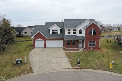 54 Spring Lake Ct, Trafalgar, IN, 46181-8647 | Card Image