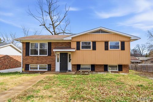 212 Castellano Dr, Swansea, IL, 62226-3028 | Card Image