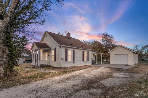 713 Harrison St, Jerseyville, IL, 62052-1446 | Card Image