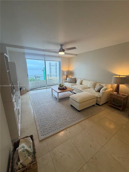 apt-1510-770 Claughton Island Dr, Miami, FL, 33131-2630 | Card Image