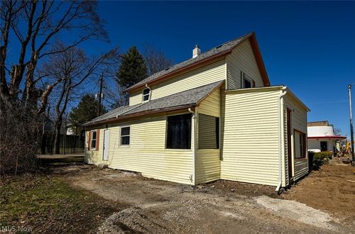 868 N Main St, Akron, OH, 44310-2148 | Card Image