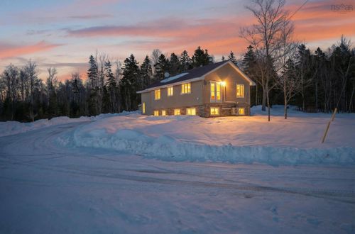 621 Wittenburg Rd, Wittenburg, NS, B0N2J0 | Card Image