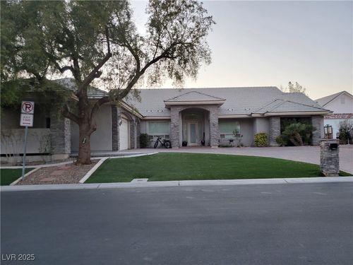 4739 Laurel Canyon St, Las Vegas, NV, 89129-5305 | Card Image