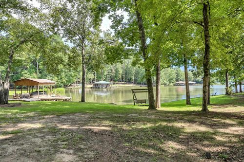 180 De Jarnette Rd, Eatonton, GA, 31024-8198 | Card Image