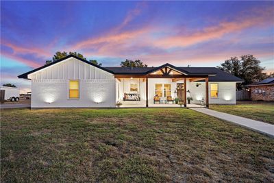 619 Lazy Acres Drive, House other with 3 bedrooms, 2 bathrooms and 2 parking in Woodway TX | Image 1