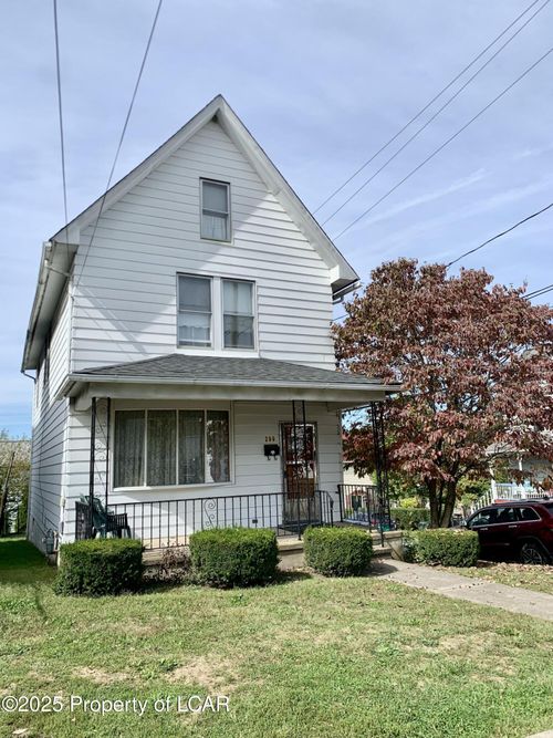 299 Ridge St, Hanover Township, PA, 18706-3035 | Card Image