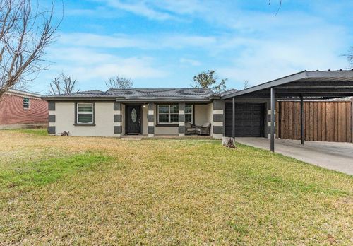 4017 Tejas Trl, Lake Worth, TX, 76135-2853 | Card Image
