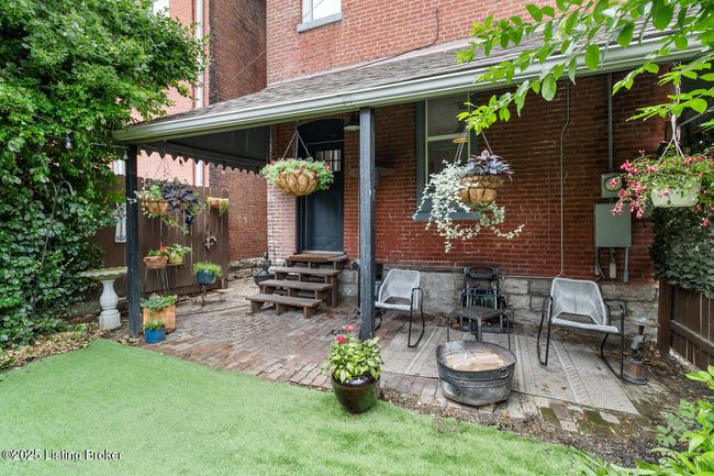 1101 S 1 St St, House other with 3 bedrooms, 2 bathrooms and null parking in Louisville KY | Image 33