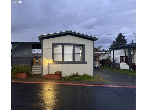 37-8951 Se Fuller Rd, Happy Valley, OR, 97086-3650 | Card Image